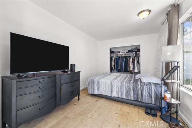 Detail Gallery Image 40 of 52 For 9757 White Oak, Northridge,  CA 91325 - 4 Beds | 3 Baths