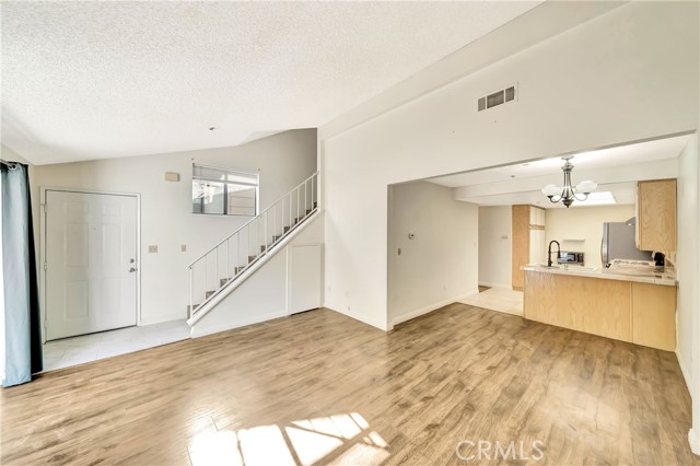 Detail Gallery Image 8 of 48 For 44526 15th St #10,  Lancaster,  CA 93535 - 2 Beds | 2 Baths