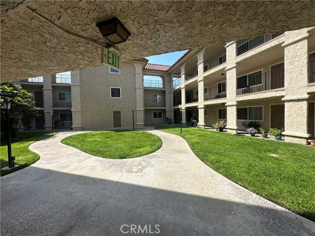 Detail Gallery Image 31 of 42 For 3010 Montrose #17,  Glendale,  CA 91214 - 1 Beds | 1 Baths