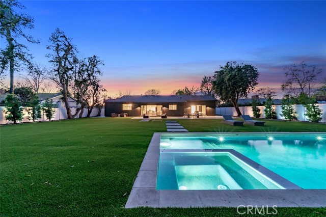 Detail Gallery Image 7 of 46 For 8960 Oak Park, –,  CA 91325 - 4 Beds | 3/1 Baths