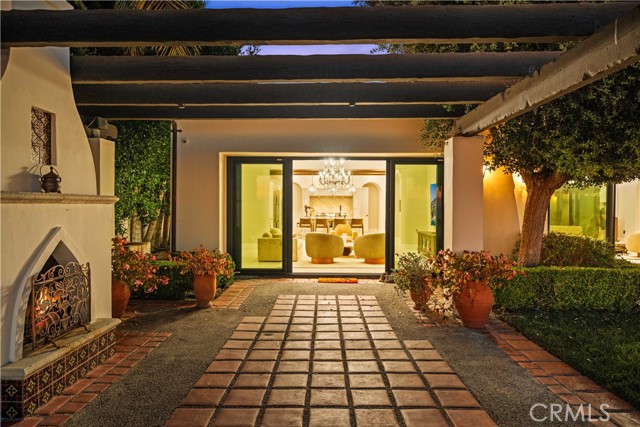 24 Scenic Bluff, Newport Coast CA: https://media.crmls.org/medias/d4d18949-b714-4d0a-93dd-1b66465ed35b.jpg