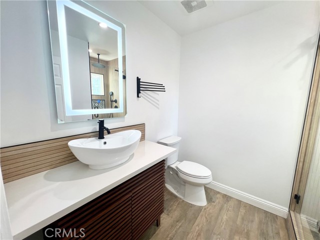 Detail Gallery Image 10 of 15 For 1211 N Keystone Street, Burbank,  CA 91506 - 2 Beds | 2 Baths