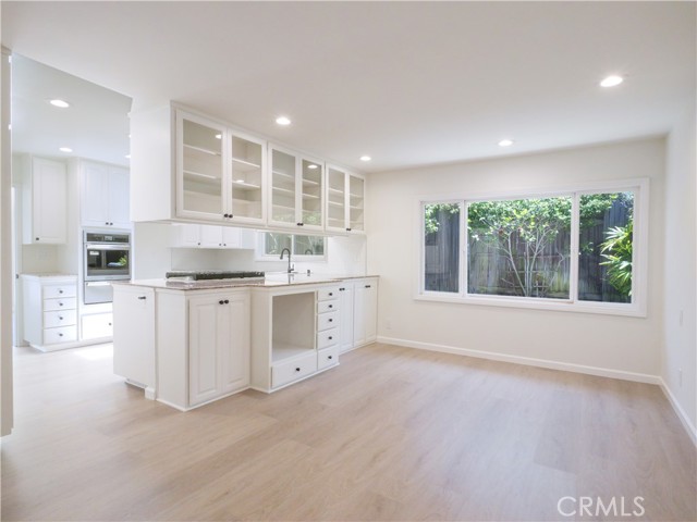 Dining Area to Kitchen Dining Area to Kitchen