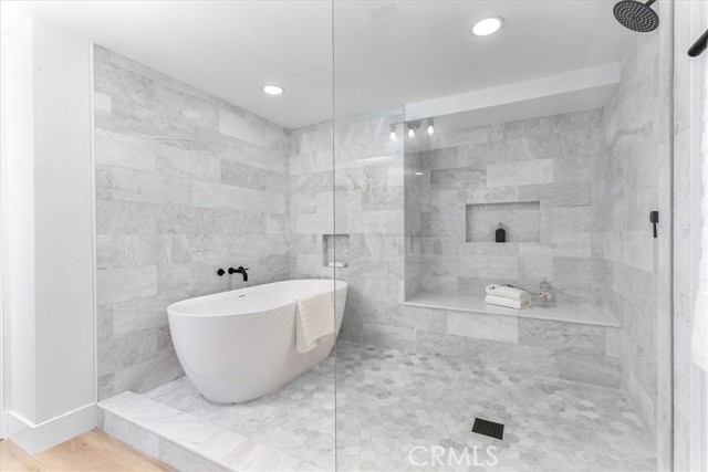 Detail Gallery Image 34 of 49 For 10900 Remmet Ave, Chatsworth,  CA 91311 - 5 Beds | 3 Baths