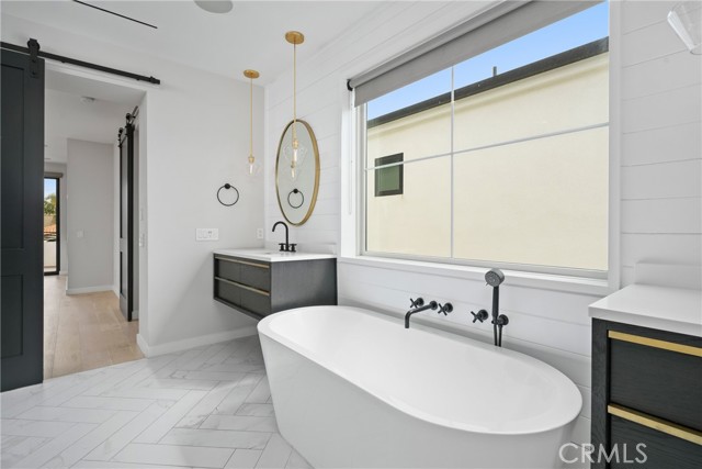 303 12th Street, Huntington Beach CA: https://media.crmls.org/medias/d4d28e37-ecd1-4938-acd5-ba87783c941d.jpg