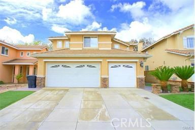 5638 Hunt Club Dr, Fontana, CA 92336