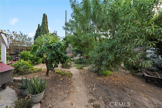Detail Gallery Image 29 of 50 For 2072 Redondo Beach Bld, Torrance,  CA 90504 - 3 Beds | 2 Baths