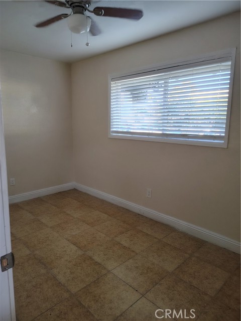 Detail Gallery Image 2 of 6 For 687 Karesh Ave #1,  Pomona,  CA 91767 - 2 Beds | 1 Baths