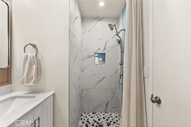 Detail Gallery Image 16 of 38 For 10946 Kentucky Ave, Whittier,  CA 90603 - 4 Beds | 3 Baths