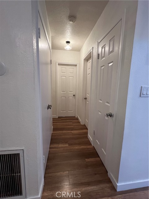 Hallway to rooms and bathroom 2