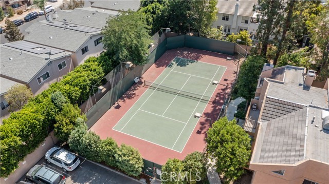 Detail Gallery Image 26 of 27 For 18730 Hatteras St #2,  Tarzana,  CA 91356 - 3 Beds | 2/1 Baths