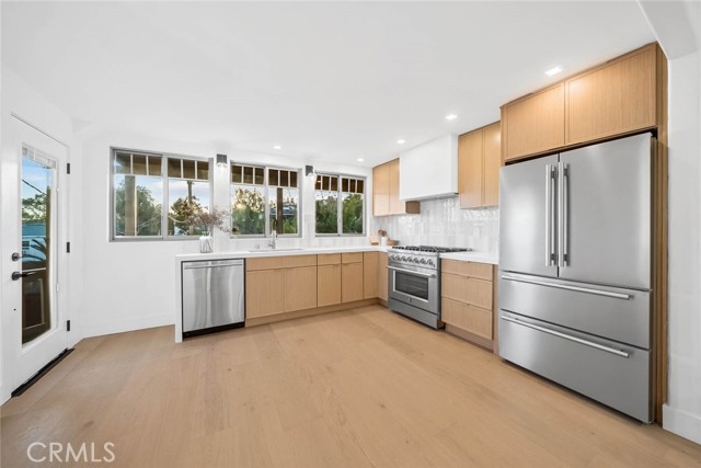 Detail Gallery Image 8 of 22 For 1810 32nd St, San Diego,  CA 92102 - 4 Beds | 3 Baths