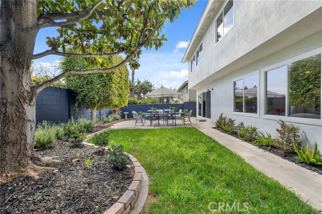 Detail Gallery Image 33 of 33 For 17012 Greentree Ln, Huntington Beach,  CA 92649 - 4 Beds | 2/1 Baths