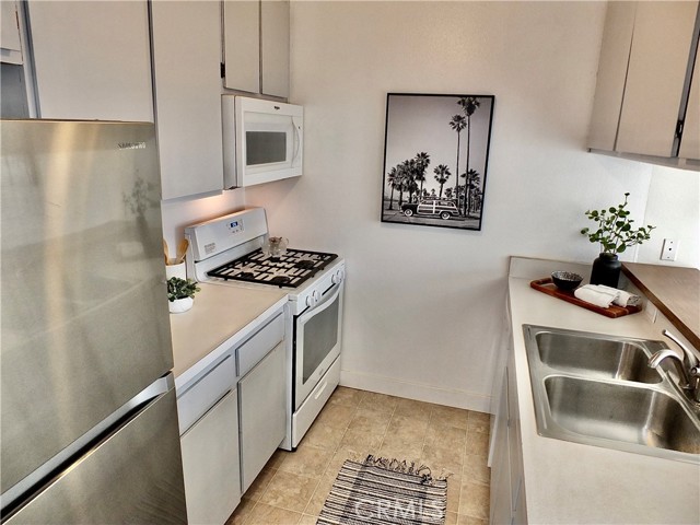 720 Meyer Lane, Redondo Beach, California 90278, 2 Bedrooms Bedrooms, ,2 BathroomsBathrooms,Residential,Sold,Meyer,PW22057237