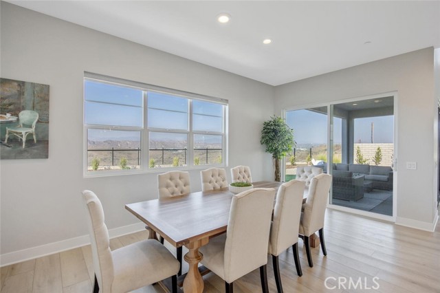 27751 Reel Lane, Stevenson Ranch CA: https://media.crmls.org/medias/d4d6985e-fd1d-41d5-8d08-6a7eda141e16.jpg