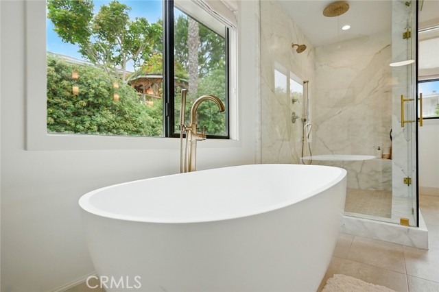 6360 E Vera Crest Drive, Long Beach CA: https://media.crmls.org/medias/d4d6f99e-f113-4d0c-90bd-6242909642e8.jpg