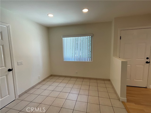 2641 Santa Ana Avenue, Costa Mesa CA: https://media.crmls.org/medias/d4d70bbc-87a0-45a4-a686-d60add40bc77.jpg