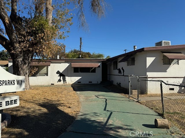 Detail Gallery Image 1 of 11 For 2724 Sparks Way, Modesto,  CA 95350 - 2 Beds | 1 Baths