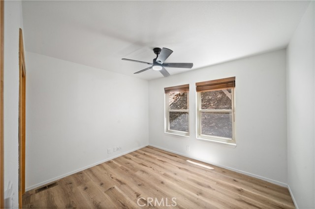 Detail Gallery Image 20 of 33 For 574 Mill Ct, Lake Arrowhead,  CA 92352 - 3 Beds | 2 Baths