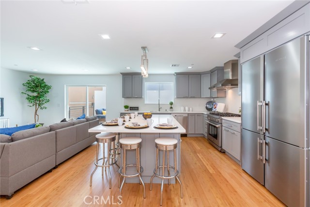 18308 Grevillea Avenue, Redondo Beach, California 90278, 3 Bedrooms Bedrooms, ,Residential,Sold,Grevillea,SB22120733