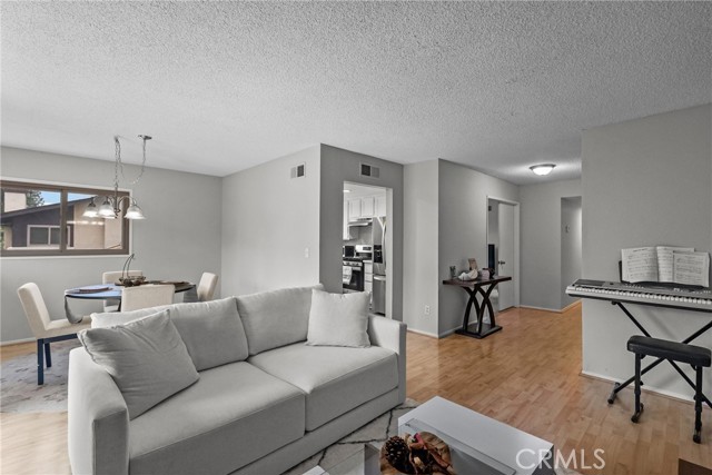 Detail Gallery Image 10 of 27 For 6716 Clybourn Ave #247,  North Hollywood,  CA 91606 - 3 Beds | 2 Baths