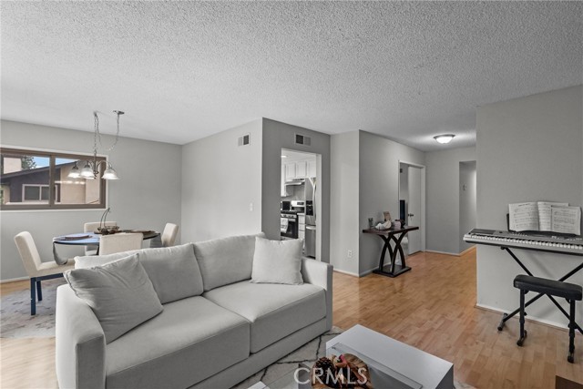 Detail Gallery Image 10 of 27 For 6716 Clybourn Ave #247,  North Hollywood,  CA 91606 - 3 Beds | 2 Baths