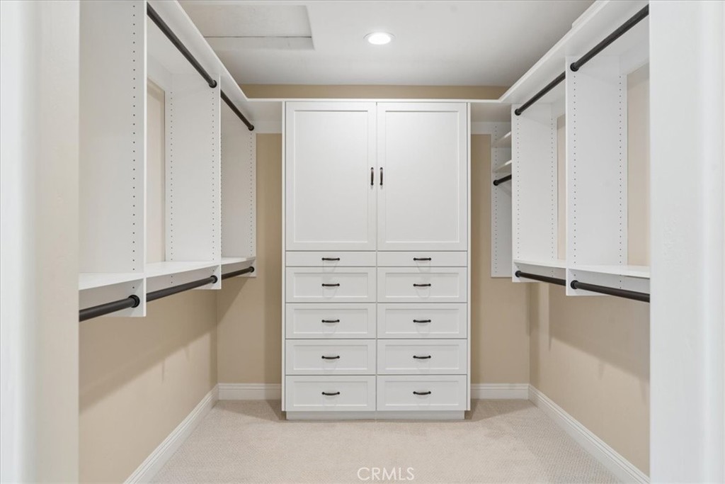 https://media.crmls.org/medias/d4d8ba39-c57a-400f-82b7-c727a4cb3712.jpg?preset=X-Large