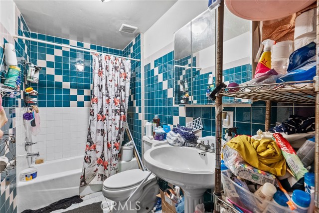 Detail Gallery Image 27 of 40 For 943 W 65th St, Los Angeles,  CA 90044 - 7 Beds | 4 Baths