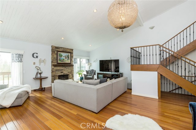 33 Seaview Drive S, Rolling Hills Estates, California 90274, 3 Bedrooms Bedrooms, ,2 BathroomsBathrooms,Residential,Sold,Seaview Drive S,SB17028621