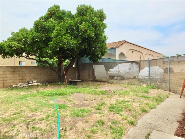 10505 Artesia Blvd., Bellflower CA: https://media.crmls.org/medias/d4d900ee-c851-4f37-9278-606881c56567.jpg