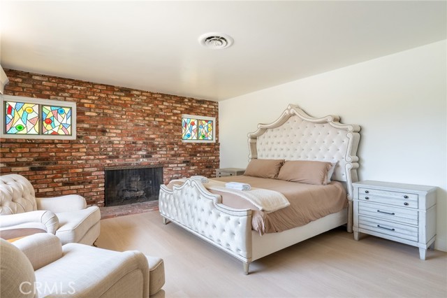 Detail Gallery Image 18 of 50 For 705 E Foothill Blvd, Glendora,  CA 91741 - 4 Beds | 2 Baths