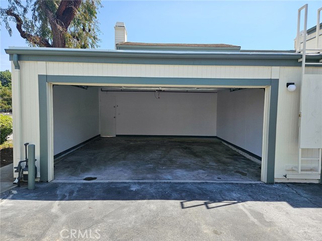 Detail Gallery Image 14 of 18 For 10566 Sunland Bld #1,  Sunland,  CA 91040 - 3 Beds | 2/1 Baths