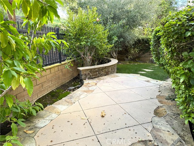 Detail Gallery Image 46 of 54 For 2 Honeydew, Irvine,  CA 92603 - 3 Beds | 2/1 Baths