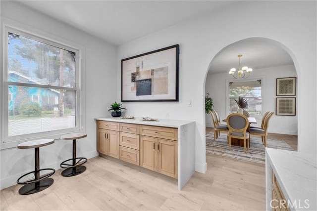 239 N San Antonio Avenue, Upland CA: https://media.crmls.org/medias/d4d9dce7-9cf9-4039-a2ad-373fa35b7cef.jpg