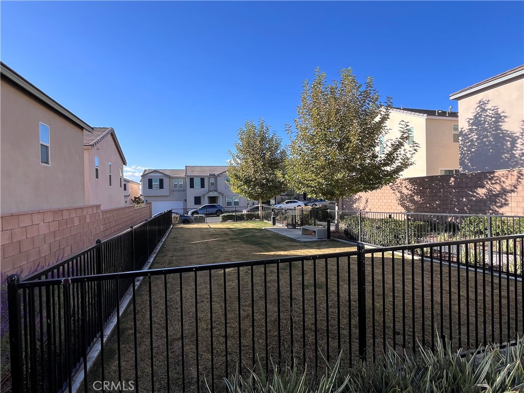 MLS #OC25231719 image #27