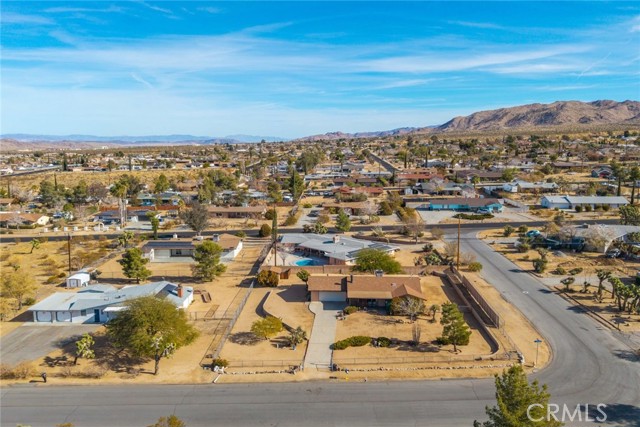 Detail Gallery Image 4 of 34 For 7453 Victoria Ave, Yucca Valley,  CA 92284 - 2 Beds | 2 Baths