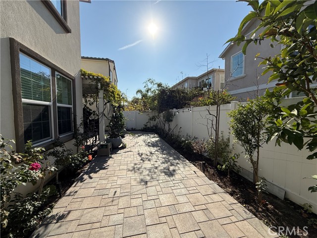 Detail Gallery Image 14 of 34 For 2633 Clarion Ln, Costa Mesa,  CA 92626 - 4 Beds | 3 Baths