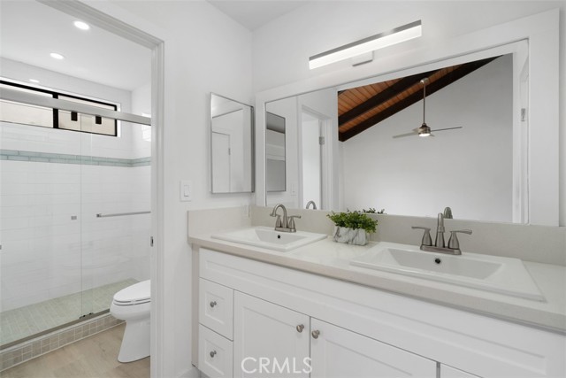 Detail Gallery Image 36 of 53 For 4218 Troost #20,  Studio City,  CA 91604 - 3 Beds | 2/1 Baths