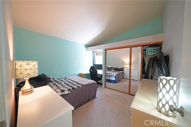 Image 21 of 38 For 27768 Crookshank Drive