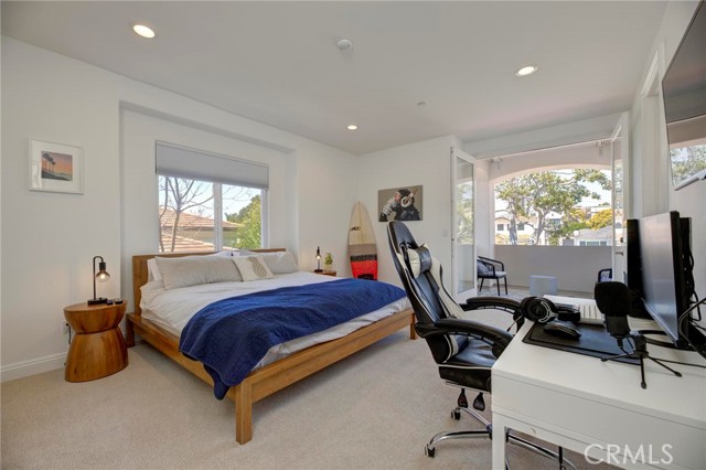 Detail Gallery Image 29 of 75 For 700 Avenue C, Redondo Beach,  CA 90277 - 5 Beds | 5/1 Baths