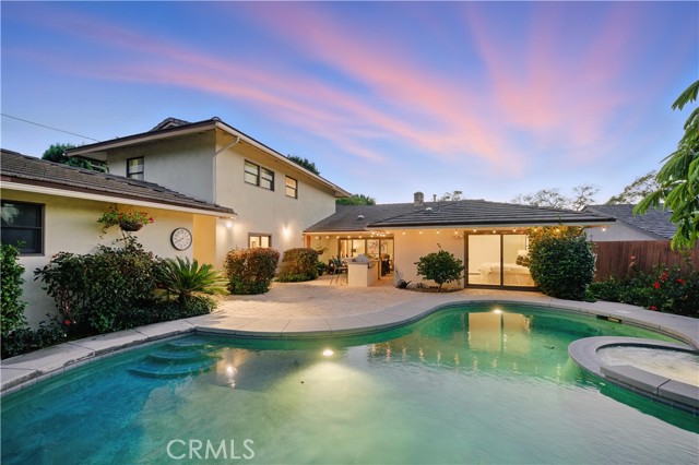 1210 Los Altos Avenue, Long Beach CA: https://media.crmls.org/medias/d4dda400-5139-463d-8aec-f7509d3db0ba.jpg