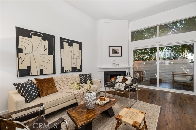 11848 Erwin Street, 5 photo 5