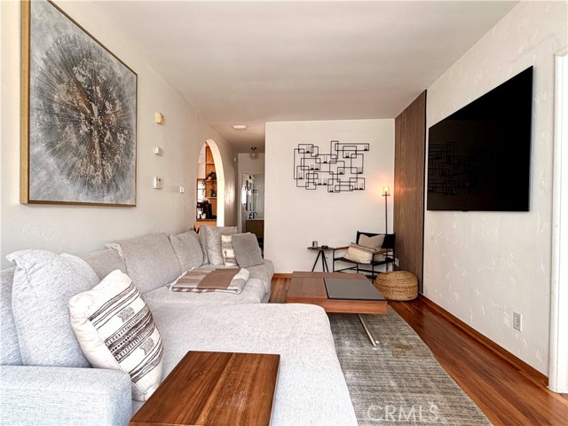 Front Image Thumbnail for CROC26068193