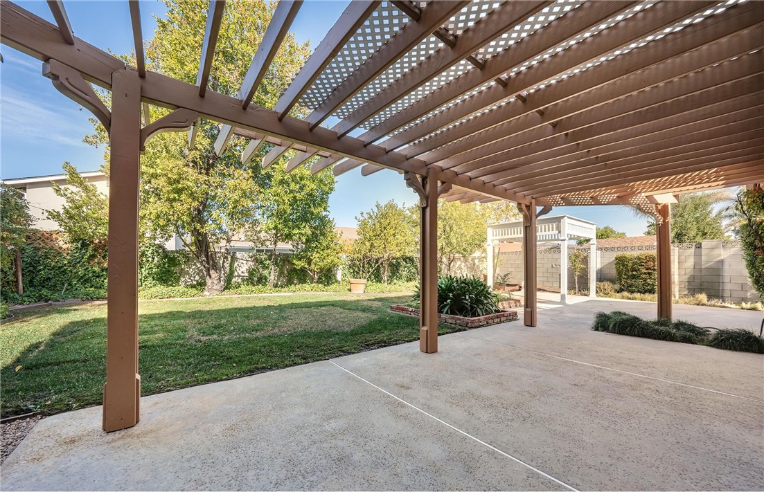 Detail Gallery Image 30 of 30 For 19649 Drycliff St, Canyon Country,  CA 19351 - 4 Beds | 3 Baths