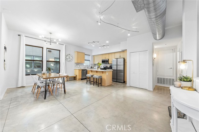 Detail Gallery Image 29 of 47 For 210 N Spurgeon St, Santa Ana,  CA 92701 - 1 Beds | 1/1 Baths