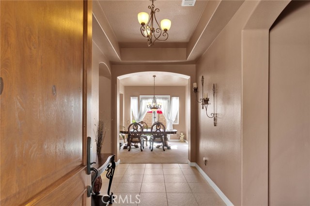 Detail Gallery Image 13 of 75 For 12916 Hyperion Ln, Apple Valley,  CA 92308 - 5 Beds | 3/1 Baths