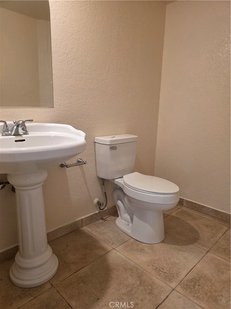 https://media.crmls.org/medias/d4e0af55-d4dd-4576-a105-1939a51a8812.jpg?preset=X-Large