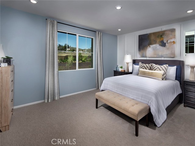 Detail Gallery Image 7 of 14 For 19520 Hanging Rock Rd, Lake Elsinore,  CA 92532 - 4 Beds | 3 Baths