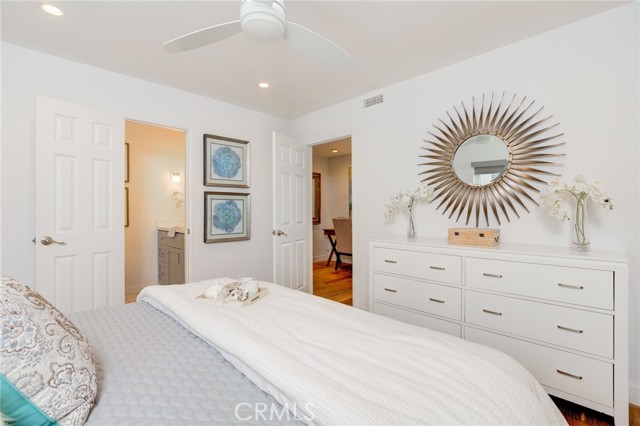 401 18th Street, Manhattan Beach, California 90266, 5 Bedrooms Bedrooms, ,2 BathroomsBathrooms,Residential,Sold,18th,SB22140138