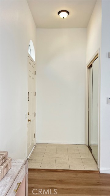 Detail Gallery Image 5 of 29 For 1830 Stoner Ave #1,  Los Angeles,  CA 90025 - 2 Beds | 3 Baths